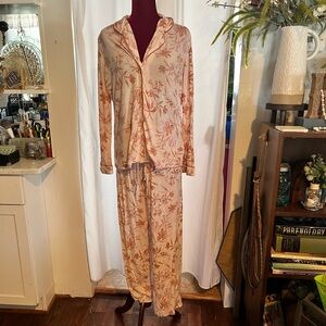 Nordstrom Women’s Pink Floral Ling Sleeve PJ Set (Small)